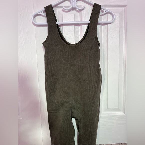 Romper - Picture 3 of 5